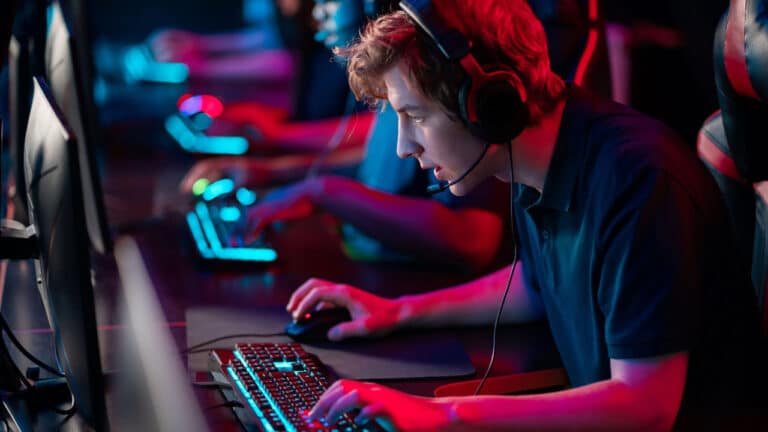 E-Sports: A Ascensão do Espetáculo Digital nas Competições Profissionais